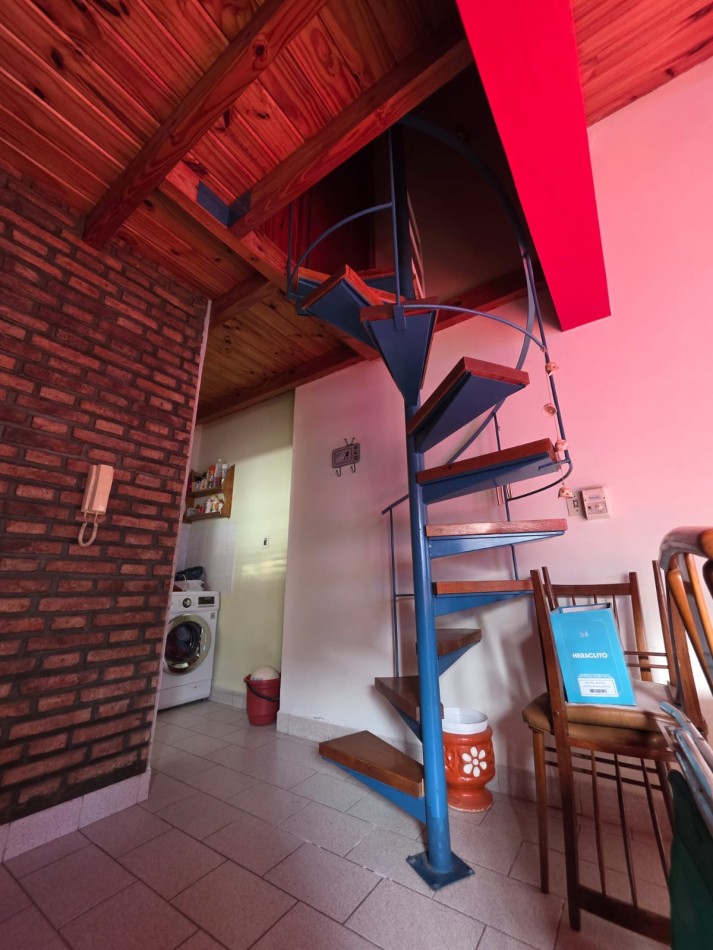 Casa en venta con gran quincho y jardin en Bahia Blanca