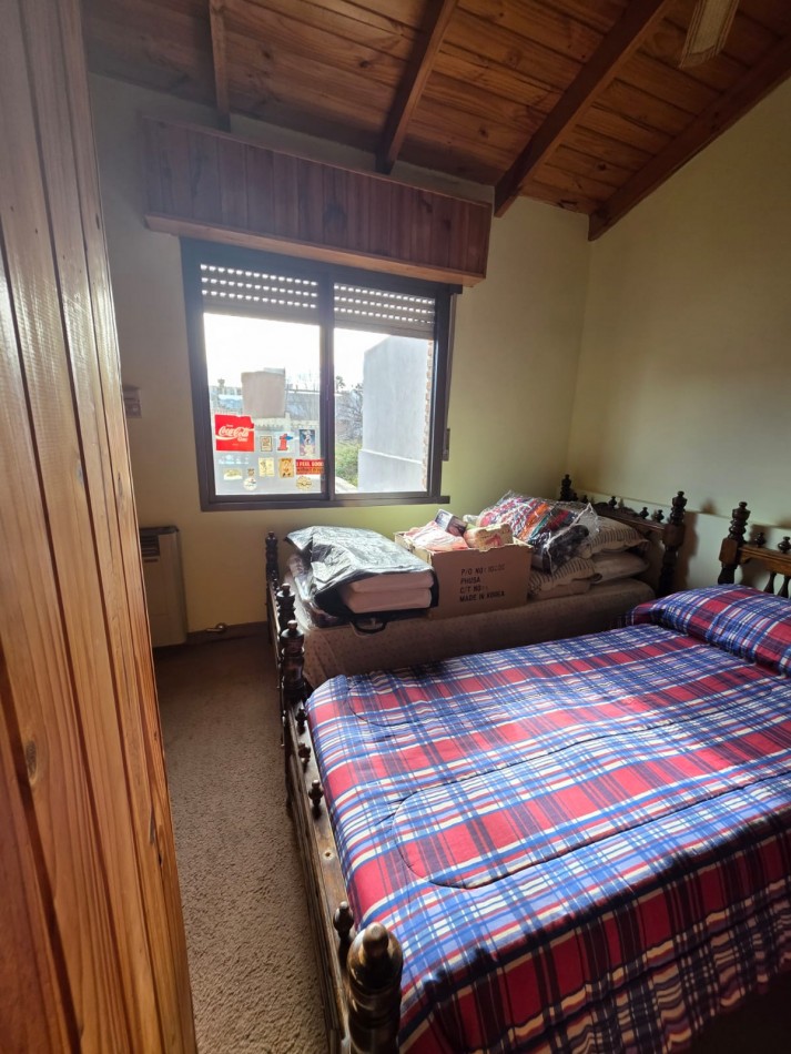Casa en venta con gran quincho y jardin en Bahia Blanca