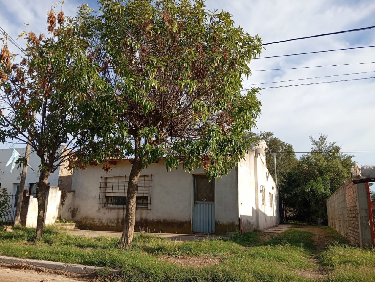 Casa y Local Comercial en Venta